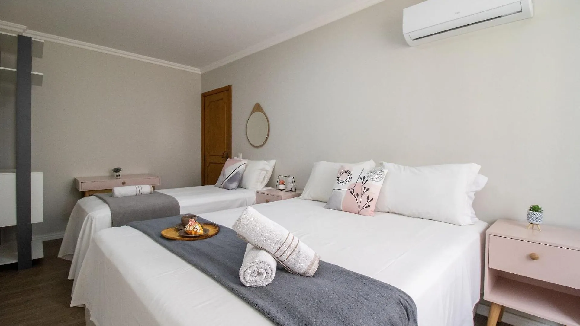 Scr64 - 2 Dorm Climatizados, Confortavel, Tv Smart Balneario Camboriu Apartment